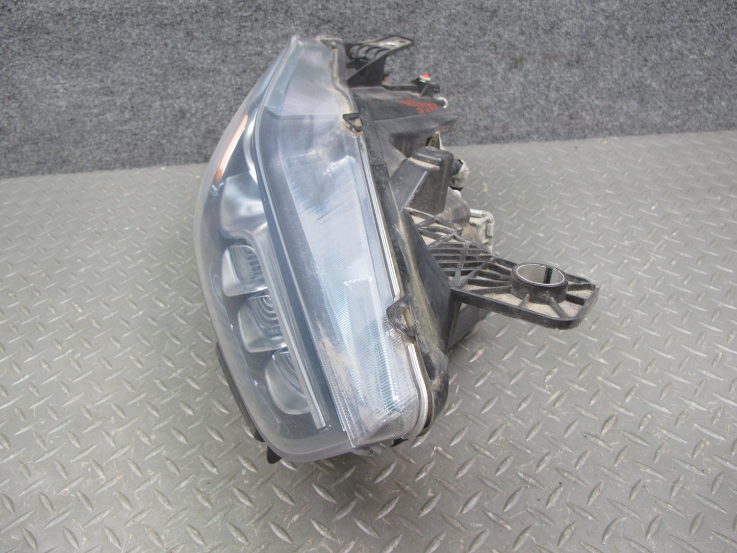 14-17 Maserati Ghibli M157 Front Right Adaptive Xenon HID Headlight Lamp OEM