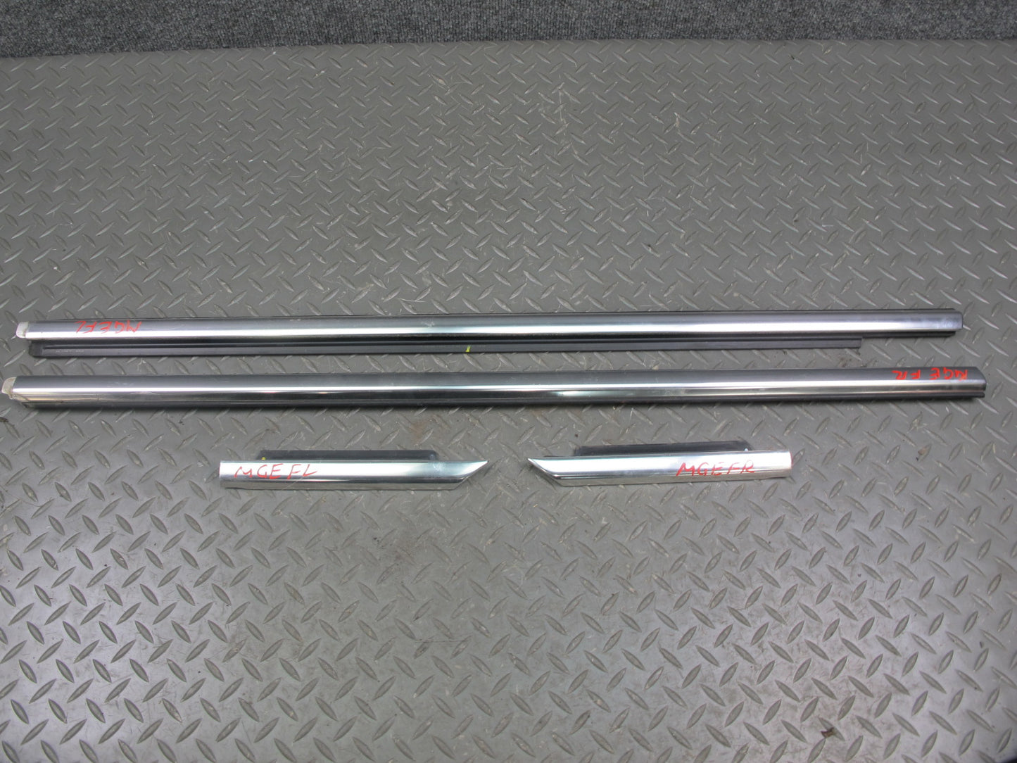 14-19 Maserati Ghibli Set of 4 Front Right & Left Door Molding OEM