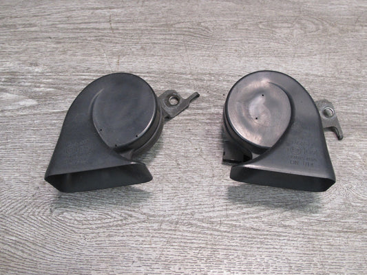 01-06 Lexus UCF30L LS430 Set of 2 High & Low Tone Note Pitch Horn Signal OEM