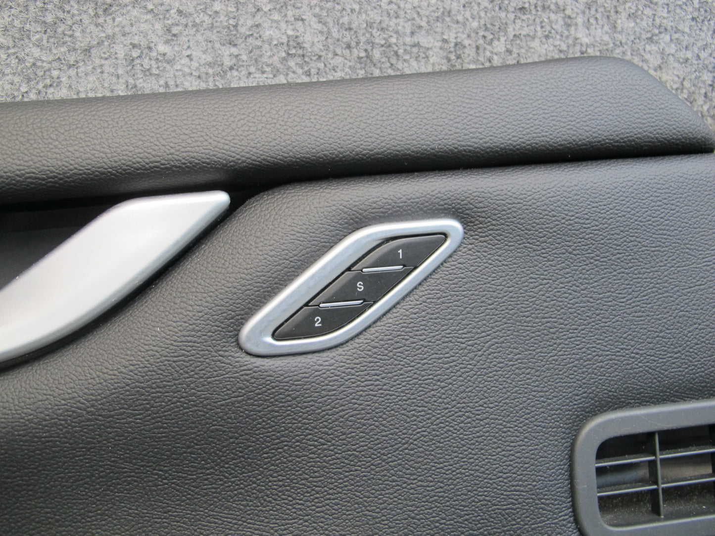 14-17 Maserati Ghibli M157 Set of 2 Front Door Interior Trim Cover Panel OEM