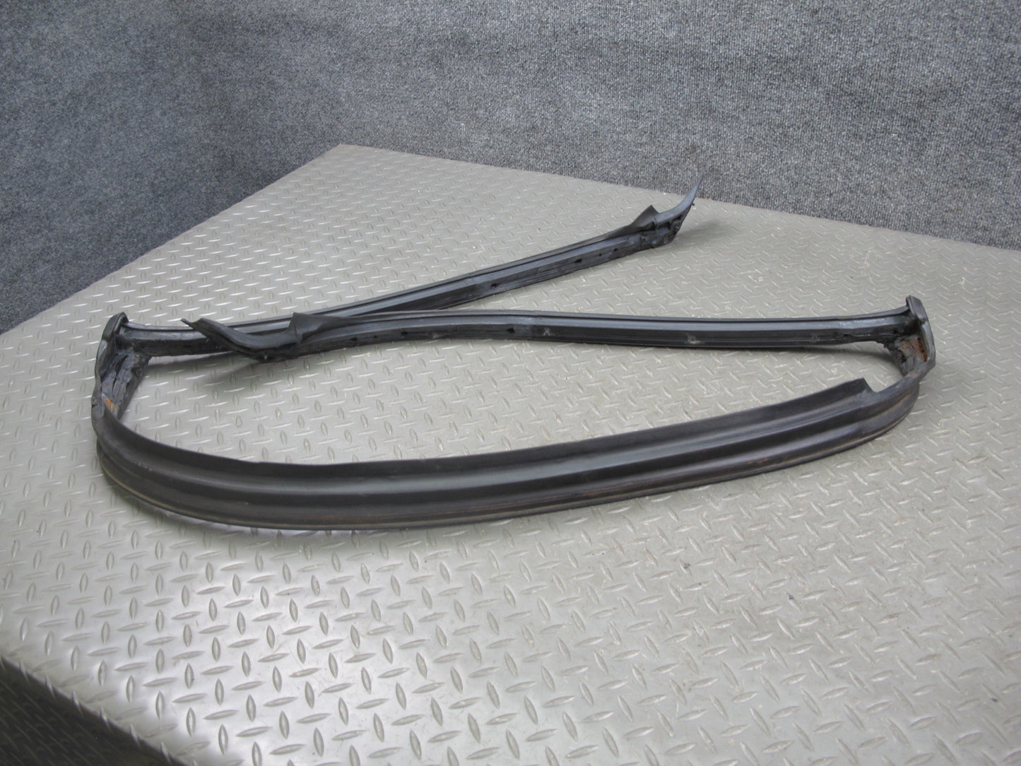 87-92 Toyota Supra MA71 Set of 2 Targa TOP Roof Weatherstrip Rubber Seal OEM