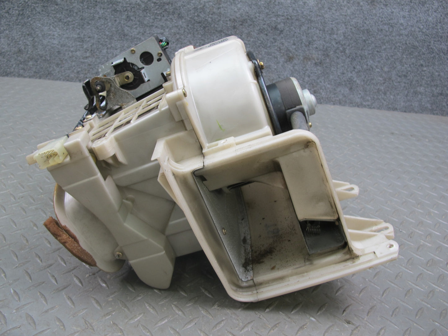 86-92 Toyota Supra MA71 Hvac Heater Blower Fan & Housing Assembly OEM