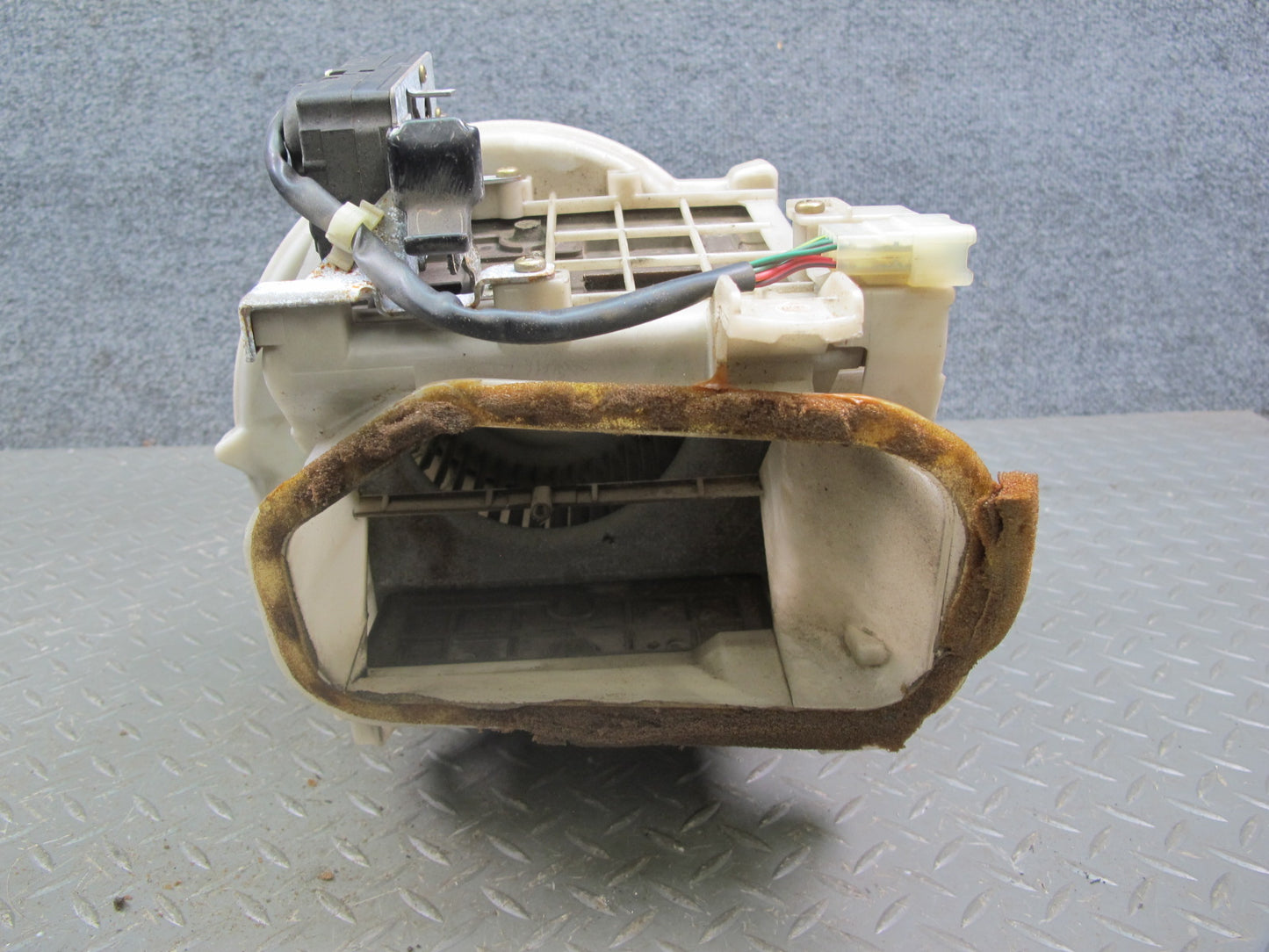 86-92 Toyota Supra MA71 Hvac Heater Blower Fan & Housing Assembly OEM