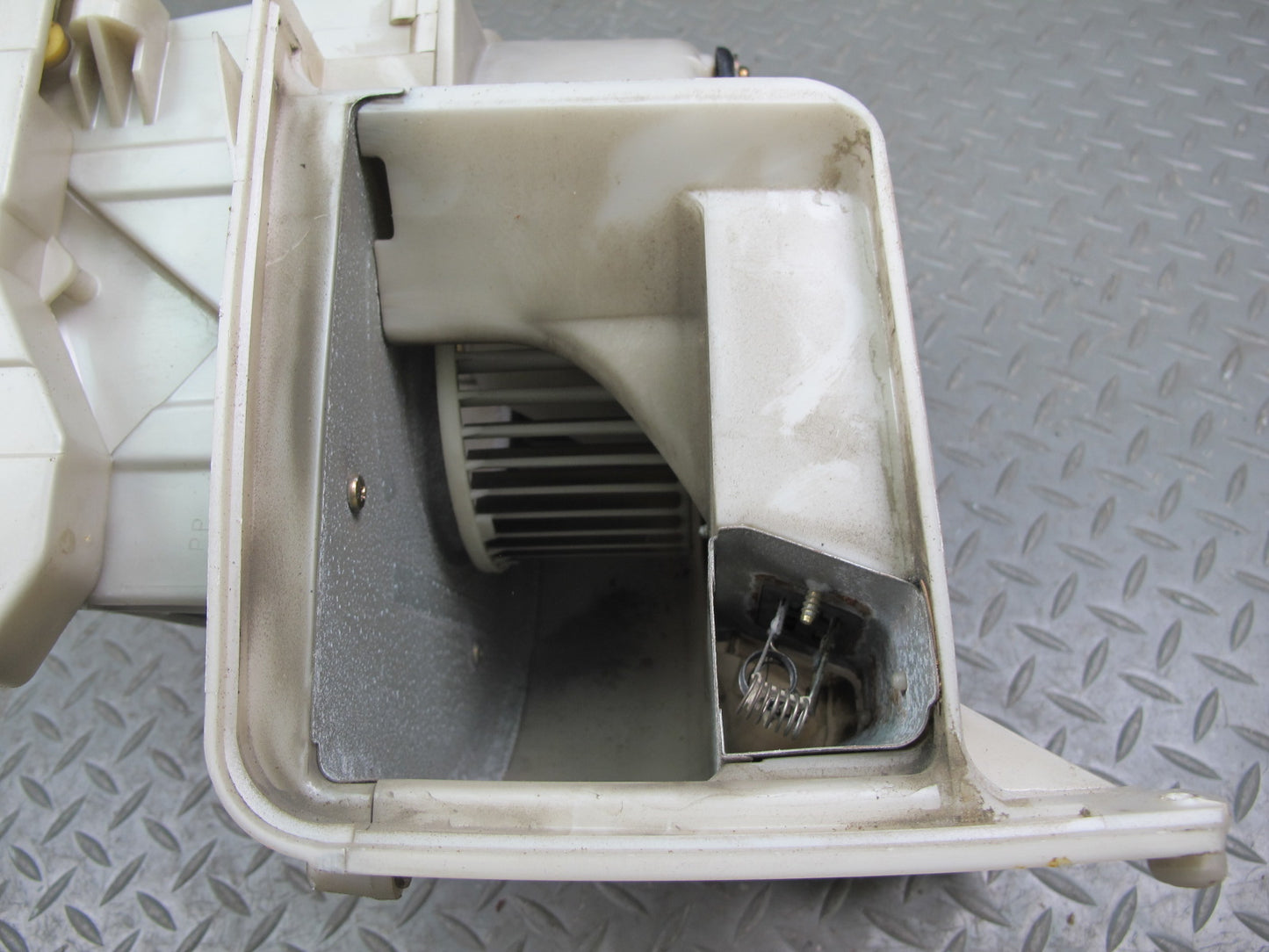 86-92 Toyota Supra MA71 Hvac Heater Blower Fan & Housing Assembly OEM