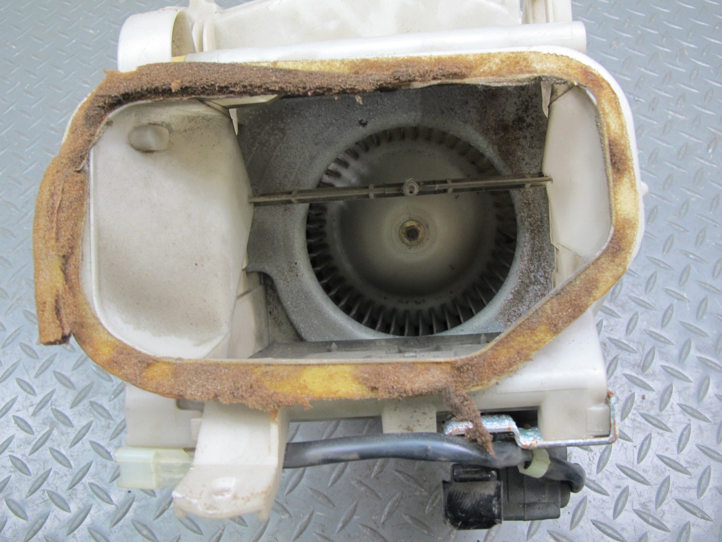 86-92 Toyota Supra MA71 Hvac Heater Blower Fan & Housing Assembly OEM
