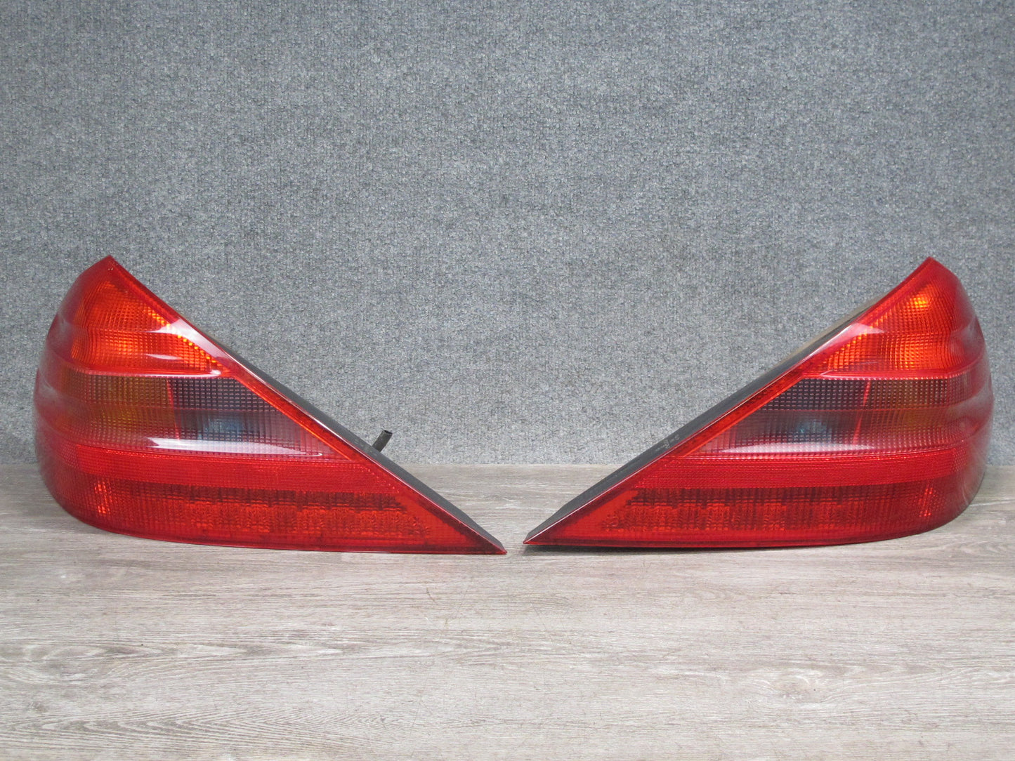 03-06 Mercedes R230 Sl-class Set of 2 Rear Right & Left Tail Light Lamp OEM