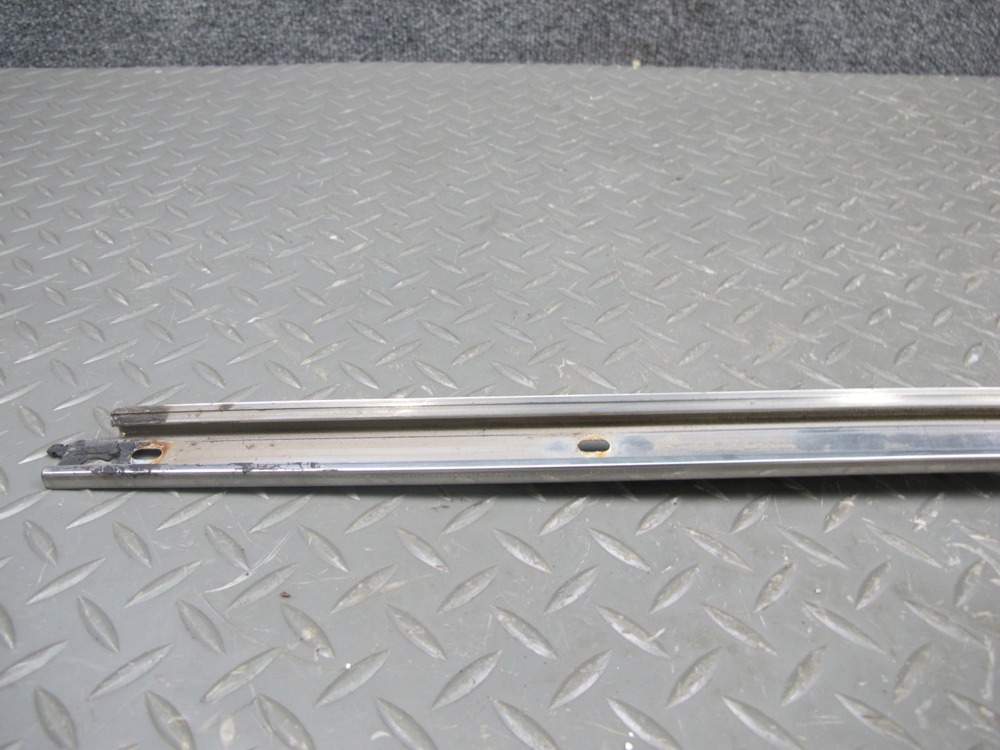87-92 Toyota Supra MA71 Targa Roof Door Glass Weatherstrip Guide Set OEM