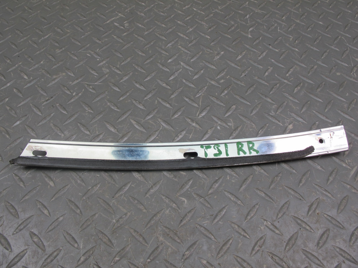 87-92 Toyota Supra MA71 Targa Roof Door Glass Weatherstrip Guide Set OEM