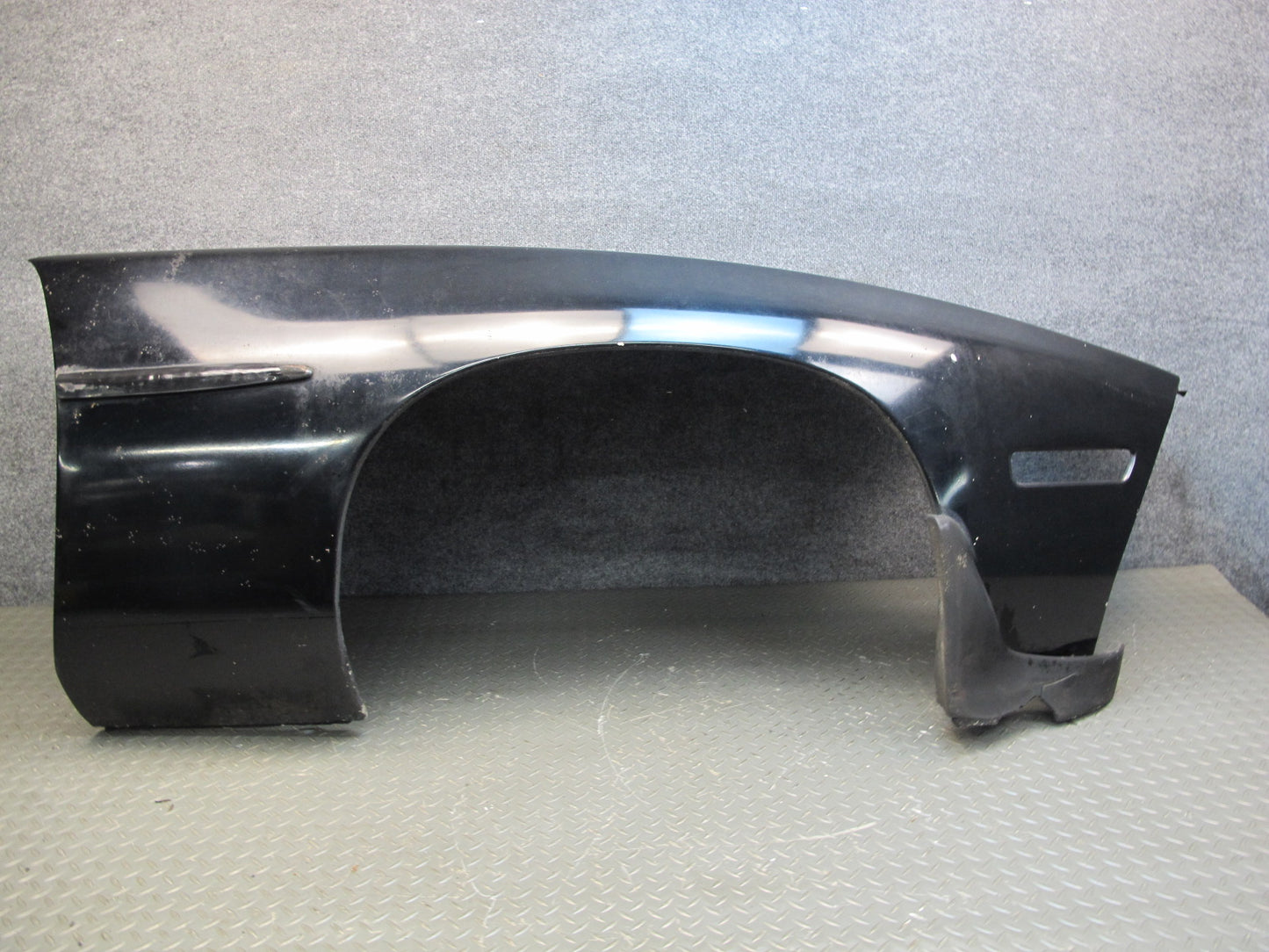 1978-1986 Porsche 928 S Front Right Passenger Side Fender Shell Panel Cover