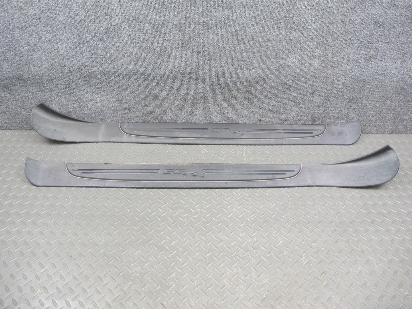 03-06 Chevrolet SSR Set of 2 Left & Right Door Sill Scuff Plate Trim OEM