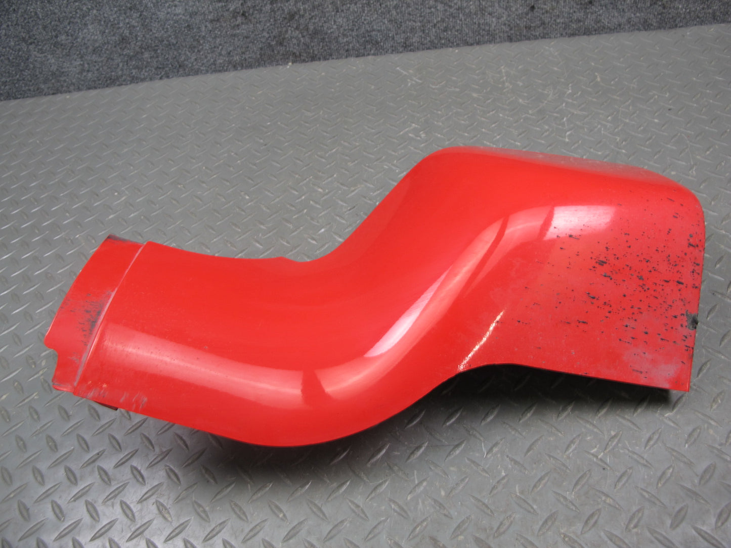 03-06 Chevrolet SSR Front Right Fender Rocker Molding RED 15103578 OEM