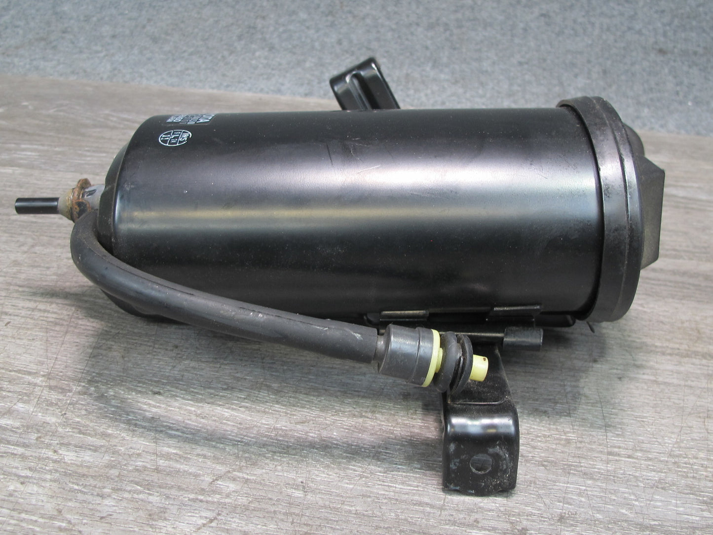 92-93 Lexus UZZ30L SC300 SC400 Fuel Evap Vapor Canister 77740-24030 OEM