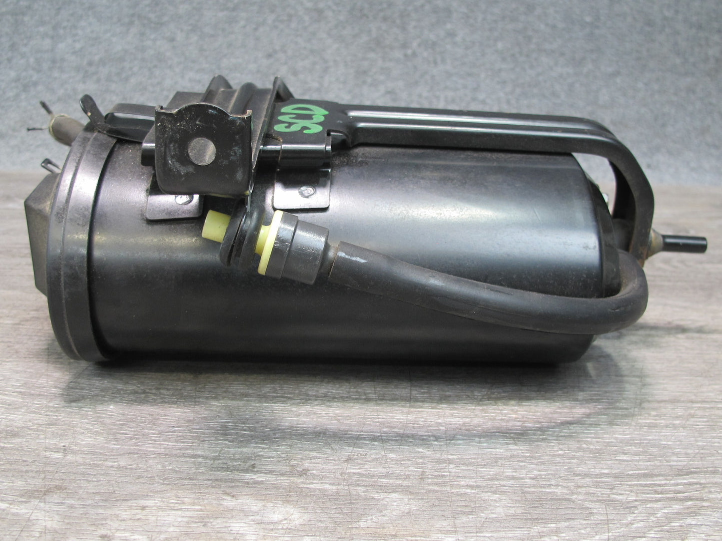 92-93 Lexus UZZ30L SC300 SC400 Fuel Evap Vapor Canister 77740-24030 OEM