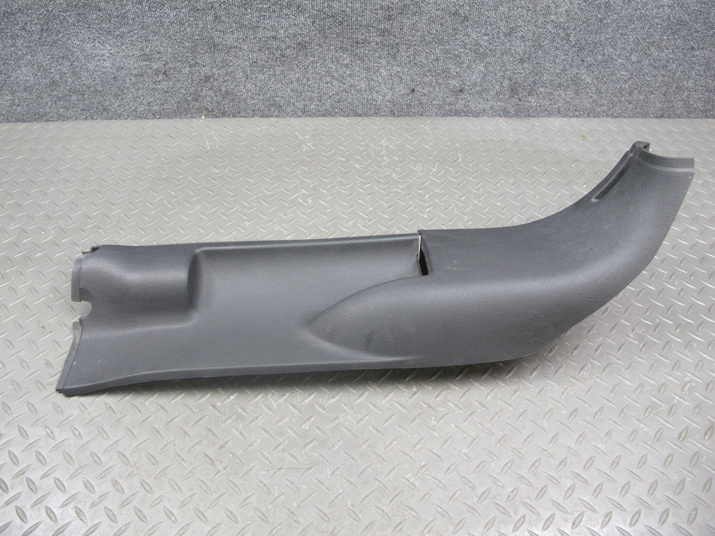 03-06 Chevrolet SSR Set of 2 Rear Left & Right Lower B Pillar Trim Cover OEM