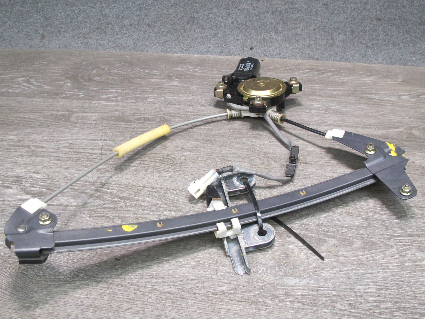 92-94 Lexus UZZ30L SC300 SC400 Right Pass Door Window Regulator w Motor OEM