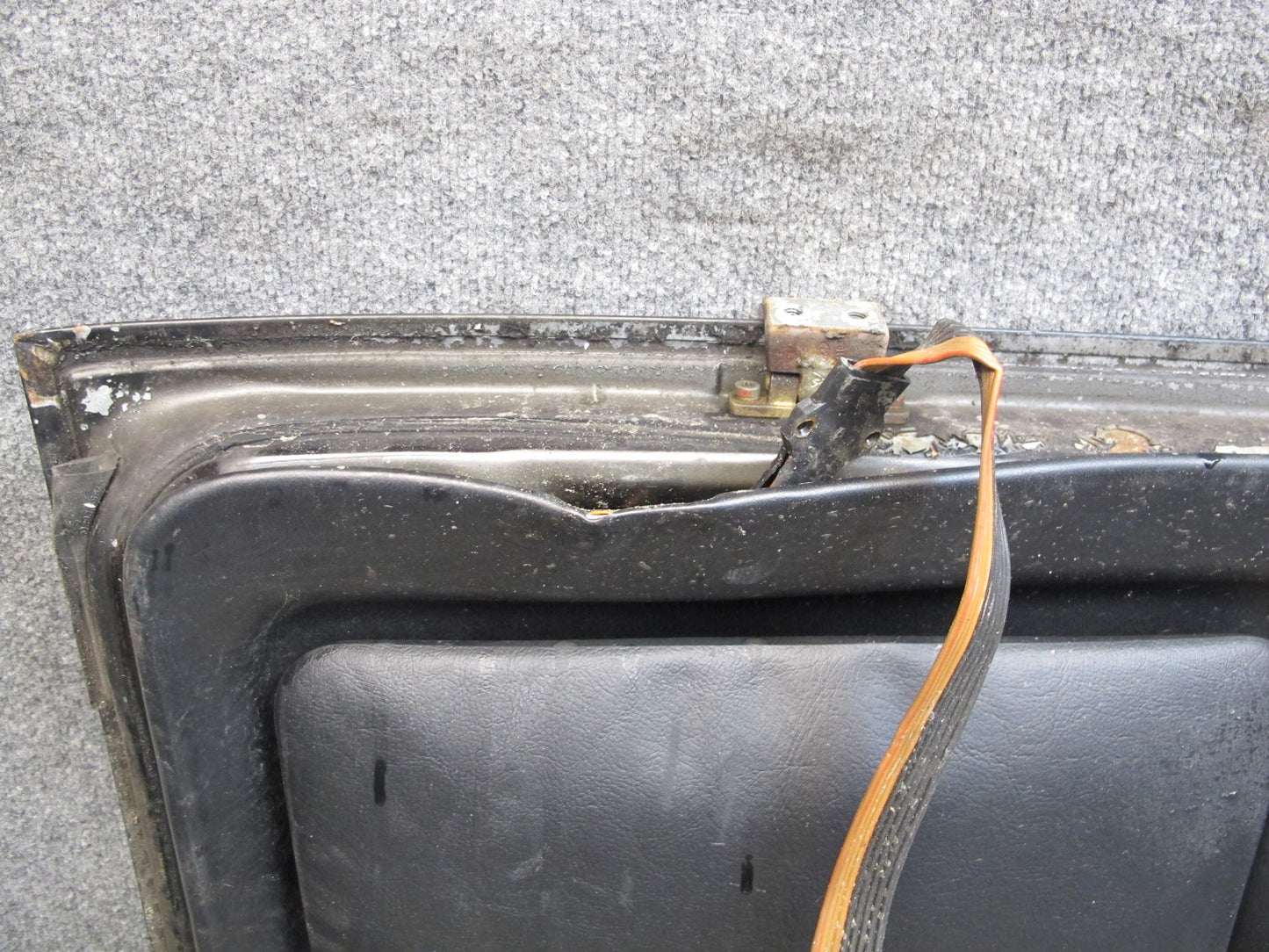 1983-1986 Porsche 928 S Rear Hatch Trunk Lid Tail Liftgate W/ Glass