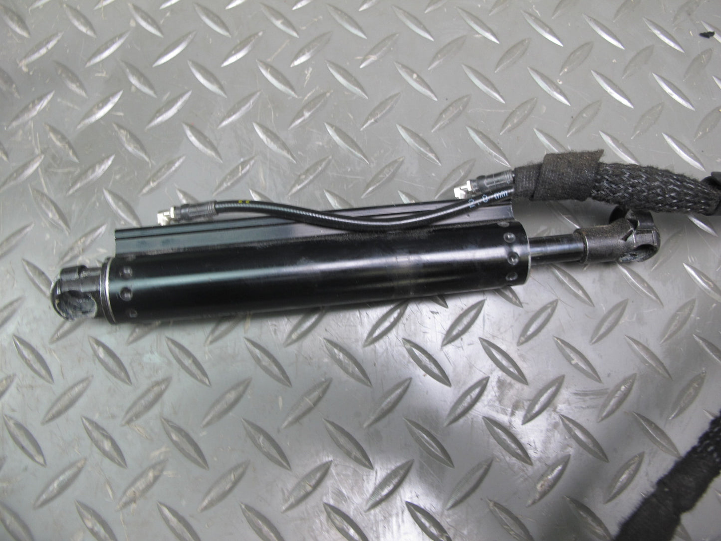 13-16 BMW E89 Z4 Convert TOP Roof Hydraulic Cylinder w Lines & Harness Set OEM