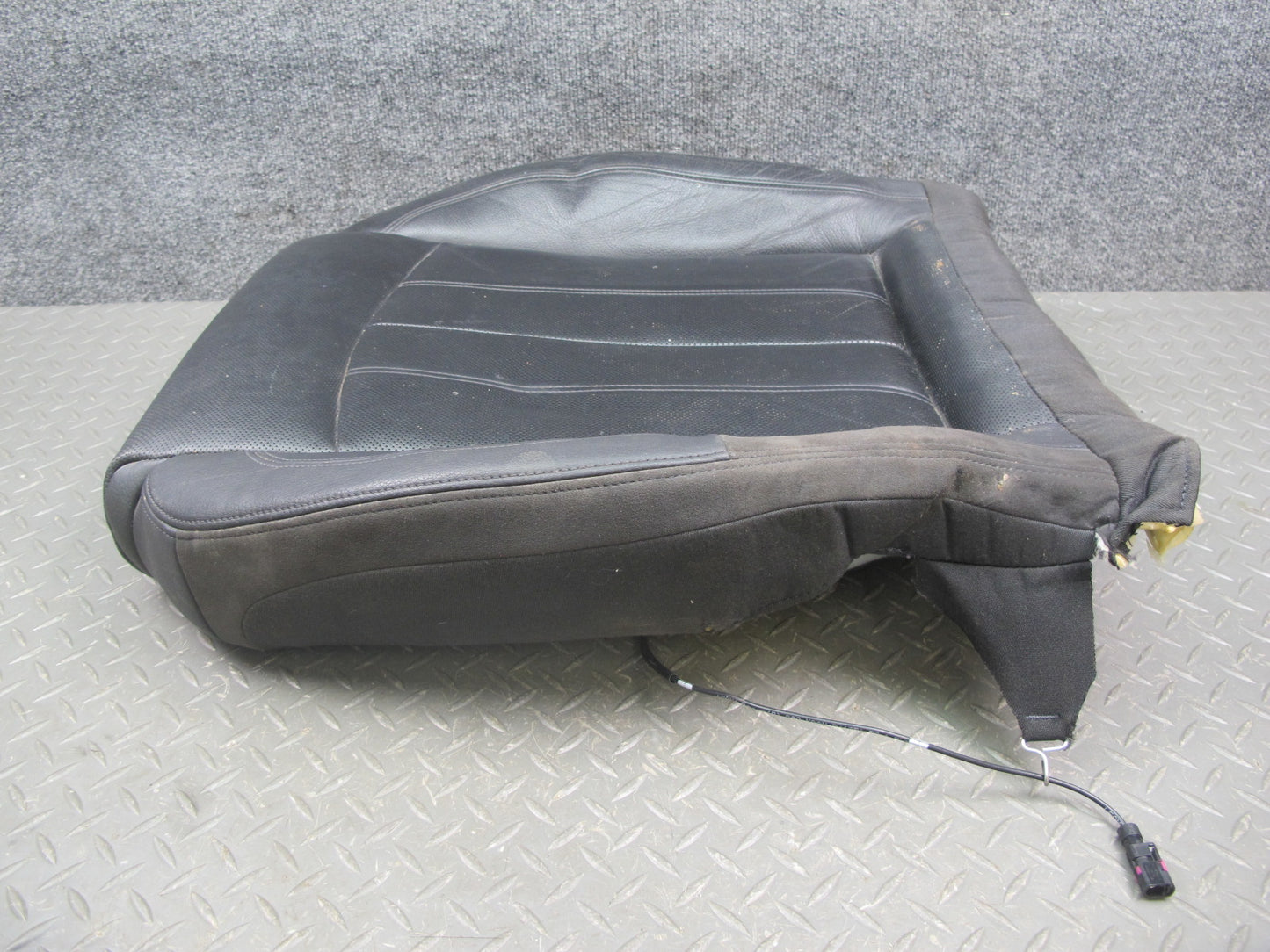 12-18 Audi 4G A7 Front Right Passenger Seat Lower Leather Cushion Black OEM