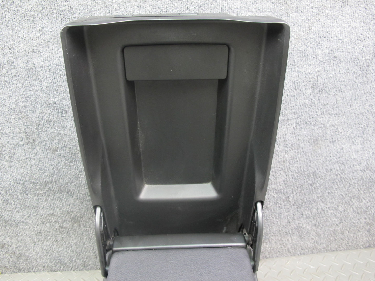 12-18 Audi 4G A7 S7 RS7 Rear Seat Center Armrest Storage CUP Holder Black OEM