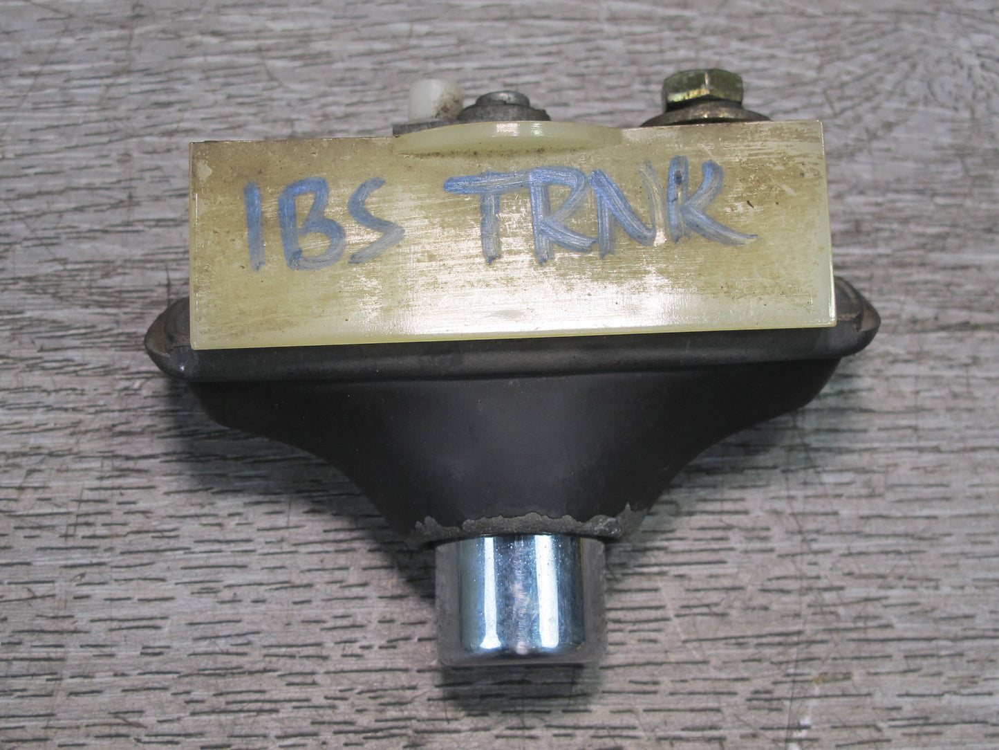 86-89 BMW E24 635CSi Rear Trunk Lid Lock Cylinder OEM