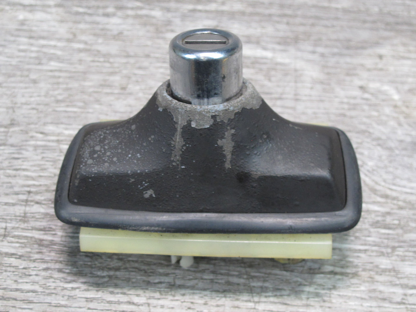 86-89 BMW E24 635CSi Rear Trunk Lid Lock Cylinder OEM
