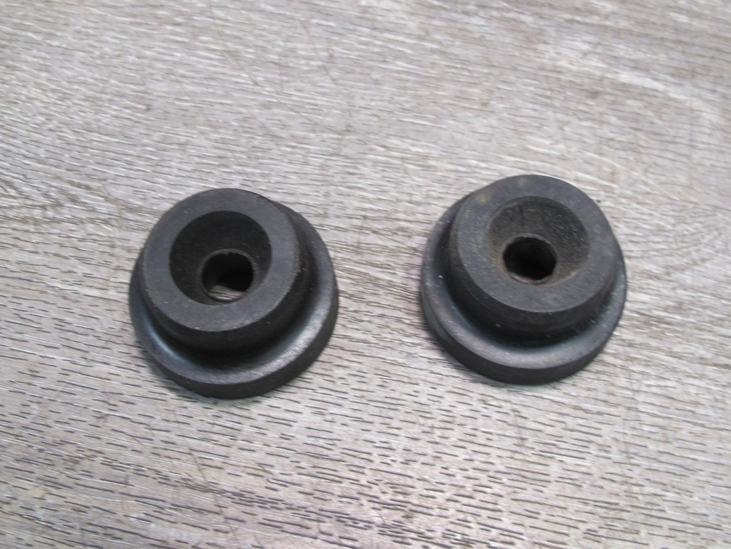 92-00 Lexus UZZ30L SC300 SC400 Engine Radiator Mount Bracket Support Set OEM