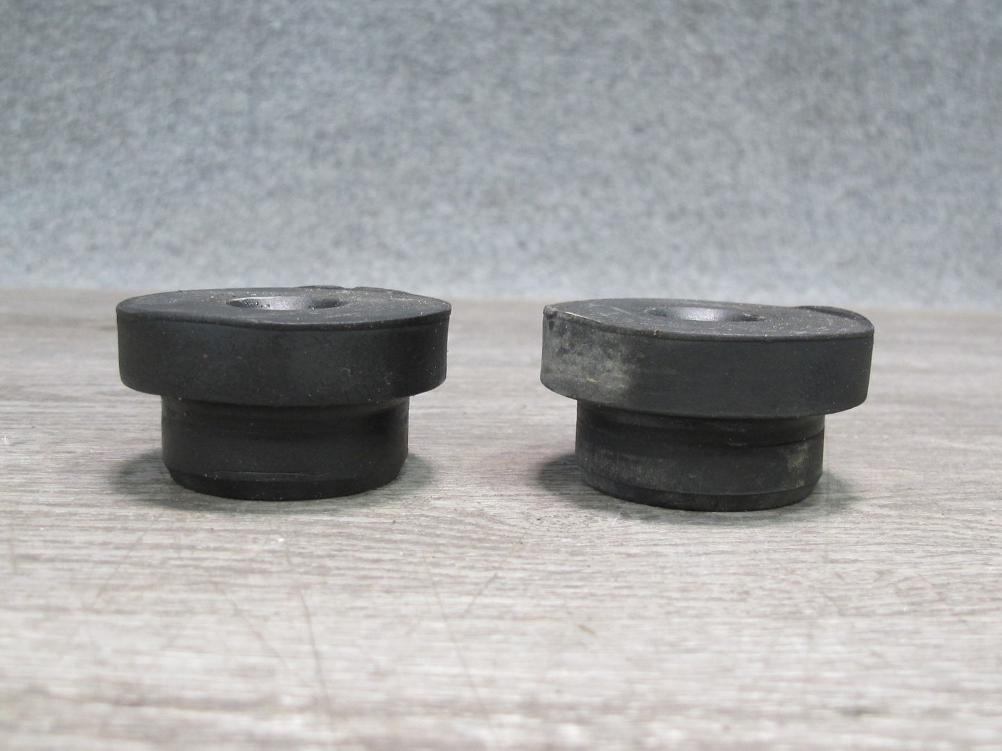 92-00 Lexus UZZ30L SC300 SC400 Engine Radiator Mount Bracket Support Set OEM