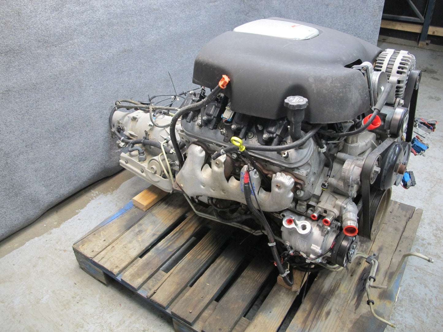 05-06 Chevrolet SSR 6.0L LS2 RWD Engine Motor 4L65E Auto Transmission Assembly