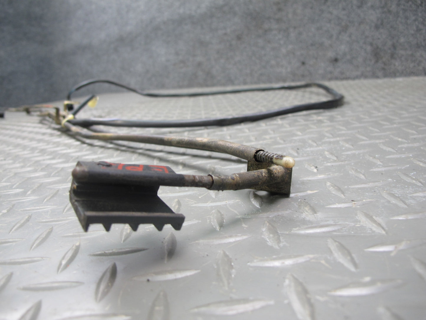 1983-1989 Porsche 928 S Sunroof Moon Roof Guide Tube Slide Cable Assembly