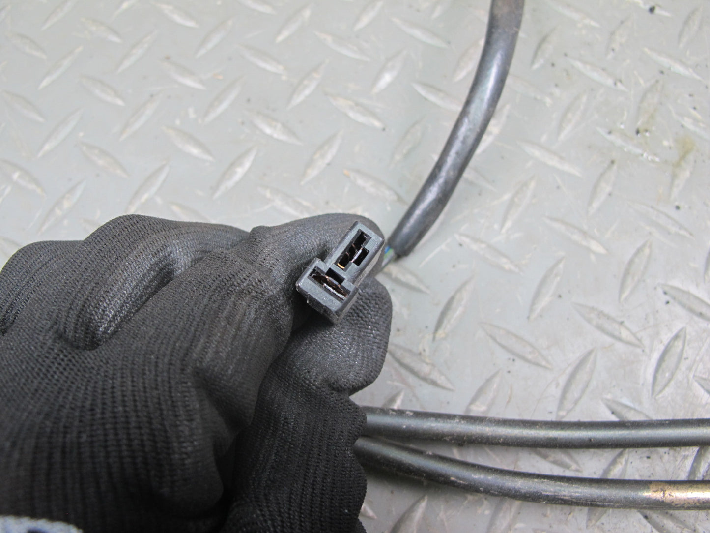 1983-1989 Porsche 928 S Sunroof Moon Roof Guide Tube Slide Cable Assembly