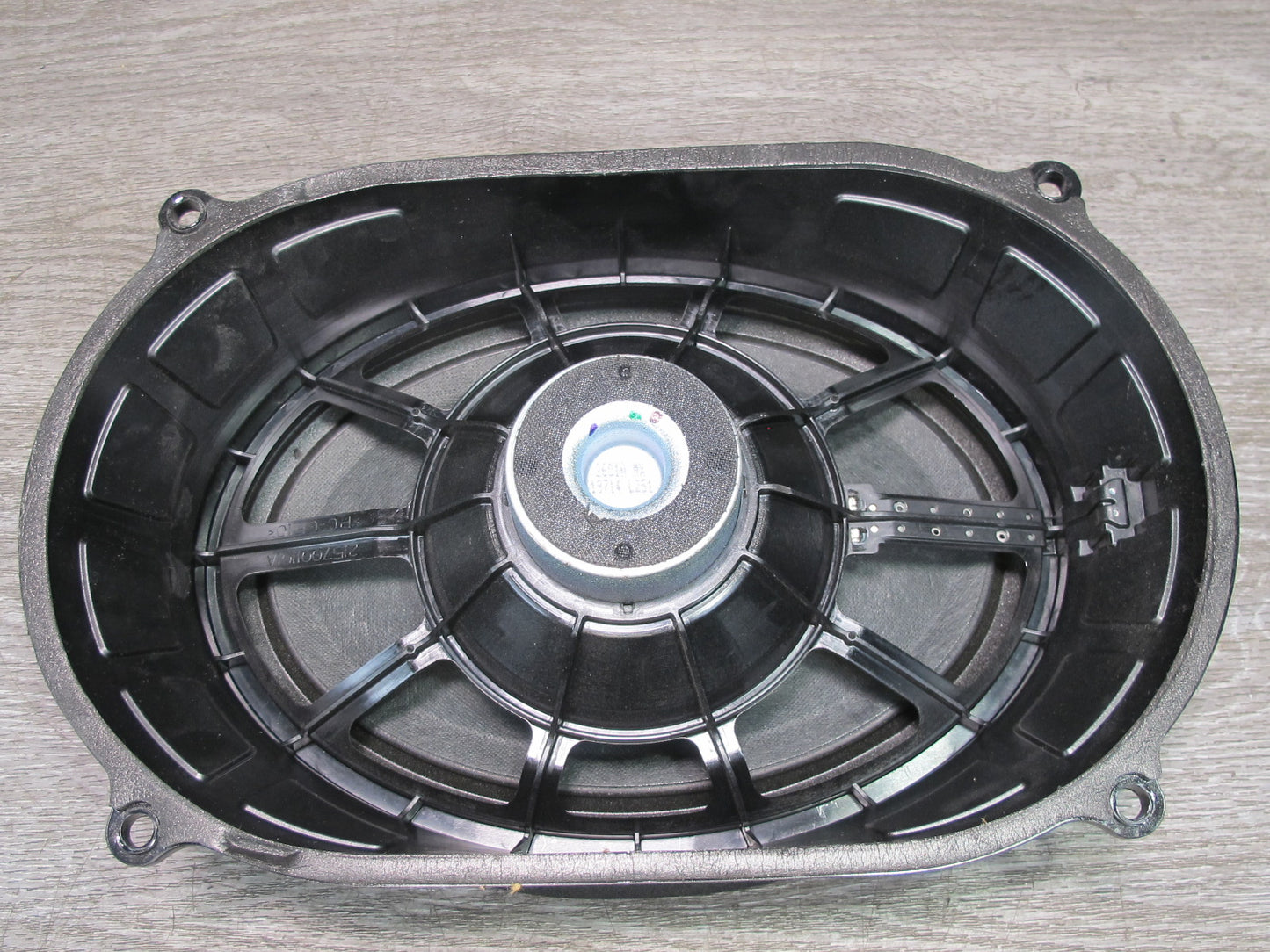 14-17 Maserati Ghibli M157 Rear Subwoofer Sub Woofer Speaker 670009429 OEM