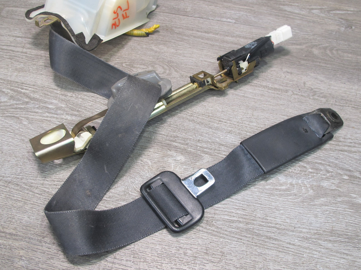 98-00 LEXUS LS400 FRONT RIGHT & LEFT SIDE SEATBELT RETRACTOR SET OEM