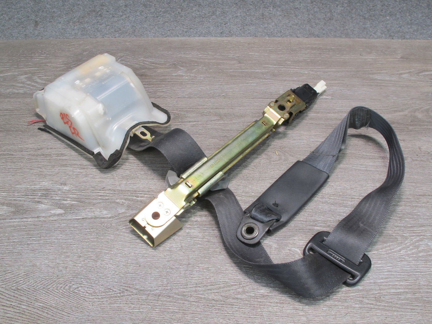 98-00 LEXUS LS400 FRONT RIGHT & LEFT SIDE SEATBELT RETRACTOR SET OEM