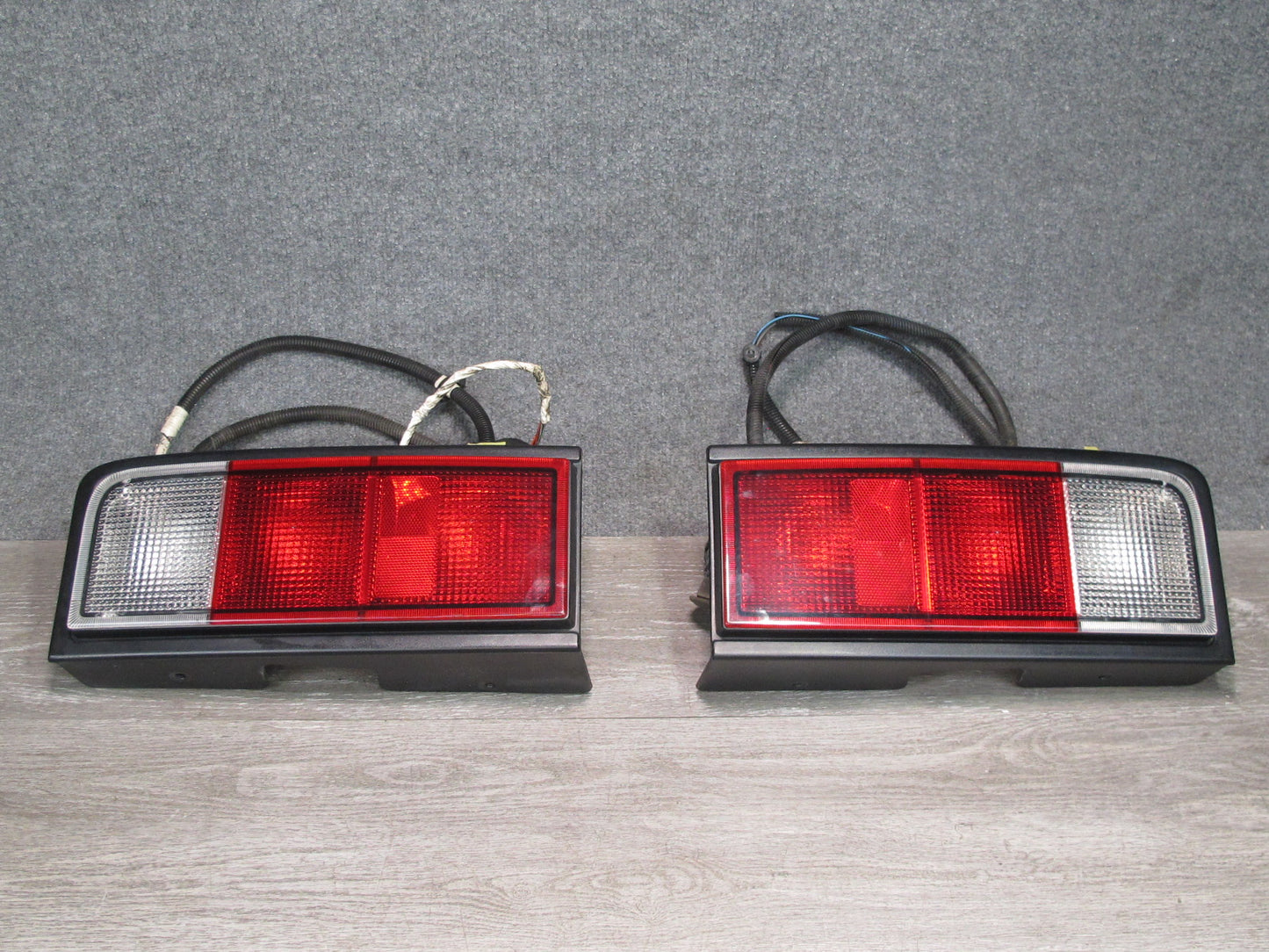 2005-2009 Hummer H2 Rear Right & Left Side Tail Light Brake Lamp Set