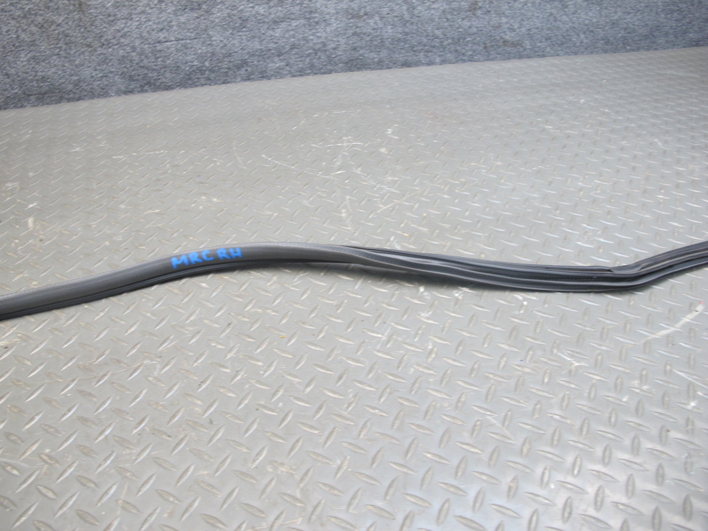 86-91 Mazda RX7 Coupe Set of 4 Left & Right Door Weatherstrip Rubber Seal OEM