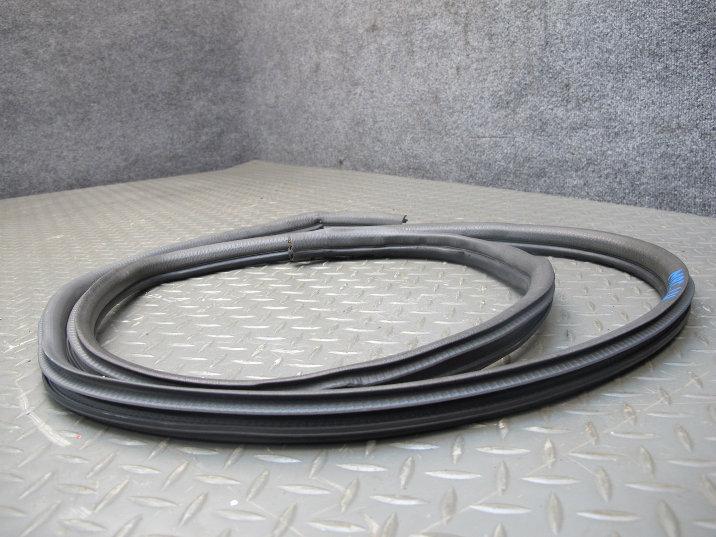 86-91 Mazda RX7 Coupe Set of 4 Left & Right Door Weatherstrip Rubber Seal OEM