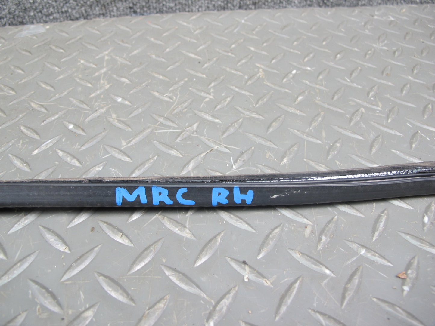 86-91 Mazda RX7 Coupe Set of 4 Left & Right Door Weatherstrip Rubber Seal OEM