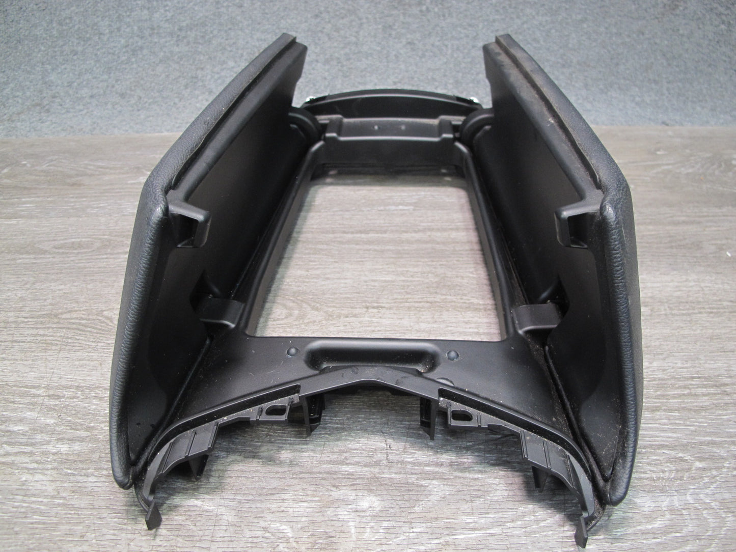 14-19 Maserati Ghibli M157 Front Center Console Armrest Lid Black OEM