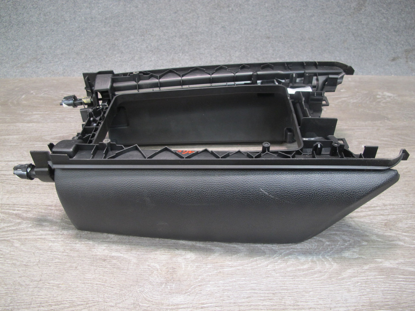 14-19 Maserati Ghibli M157 Front Center Console Armrest Lid Black OEM