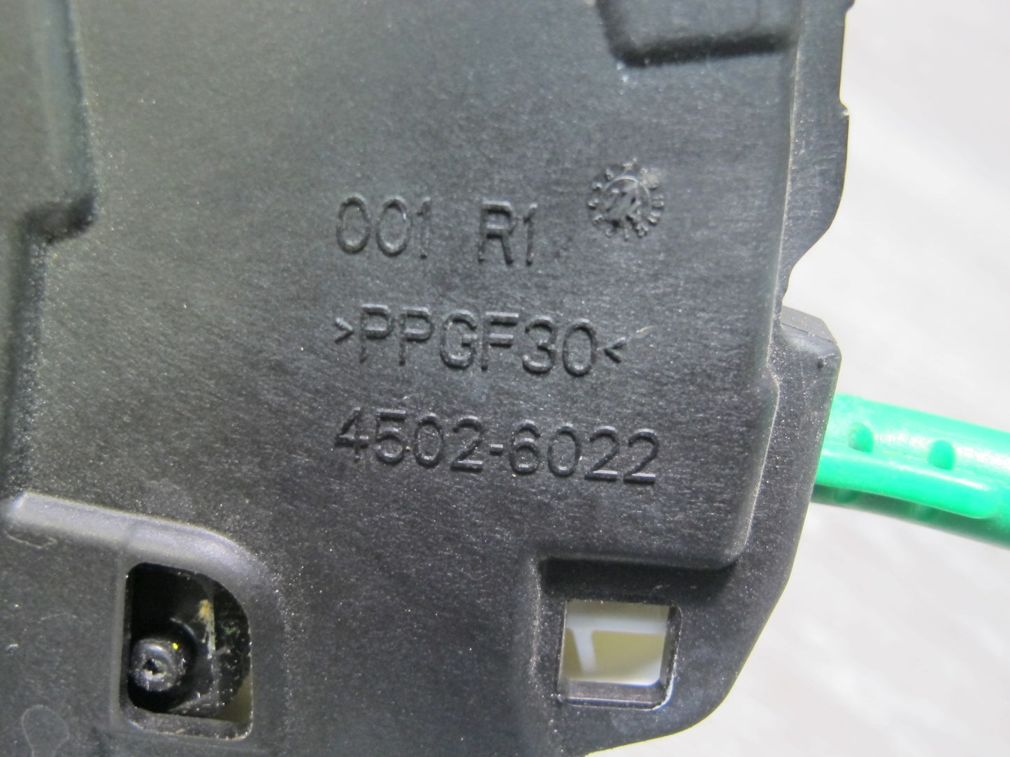 14-19 Maserati Ghibli M157 Rear Right Door Lock Latch Actuator 670030898 OEM