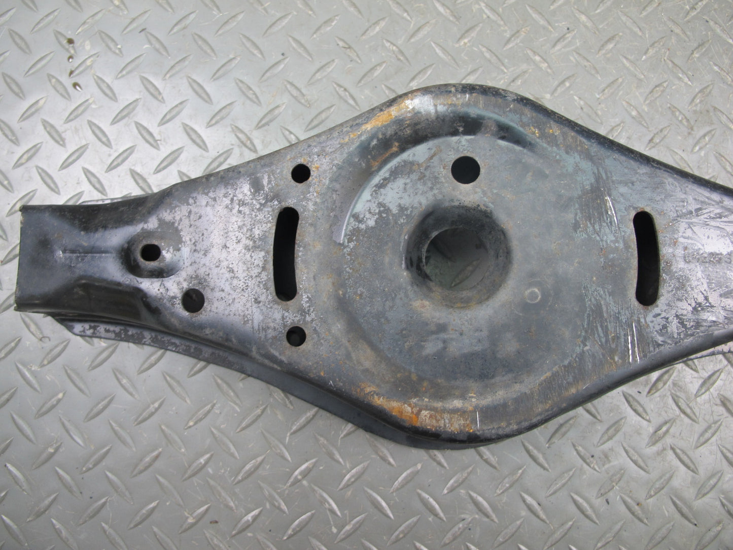 06-14 VW Golf R32 GTI R Rabbit Jetta Passat Rear Right Lower Control Arm OEM
