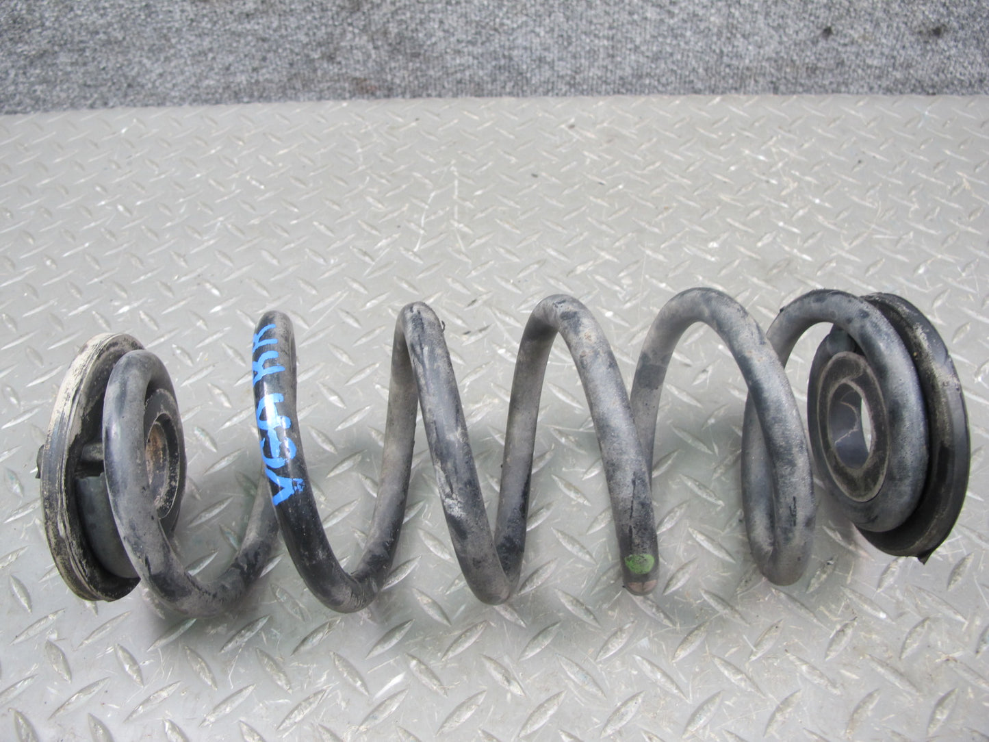 2008 VW Golf MK5 R32 AWD Rear Suspension Left & Right Coil Spring Set OEM