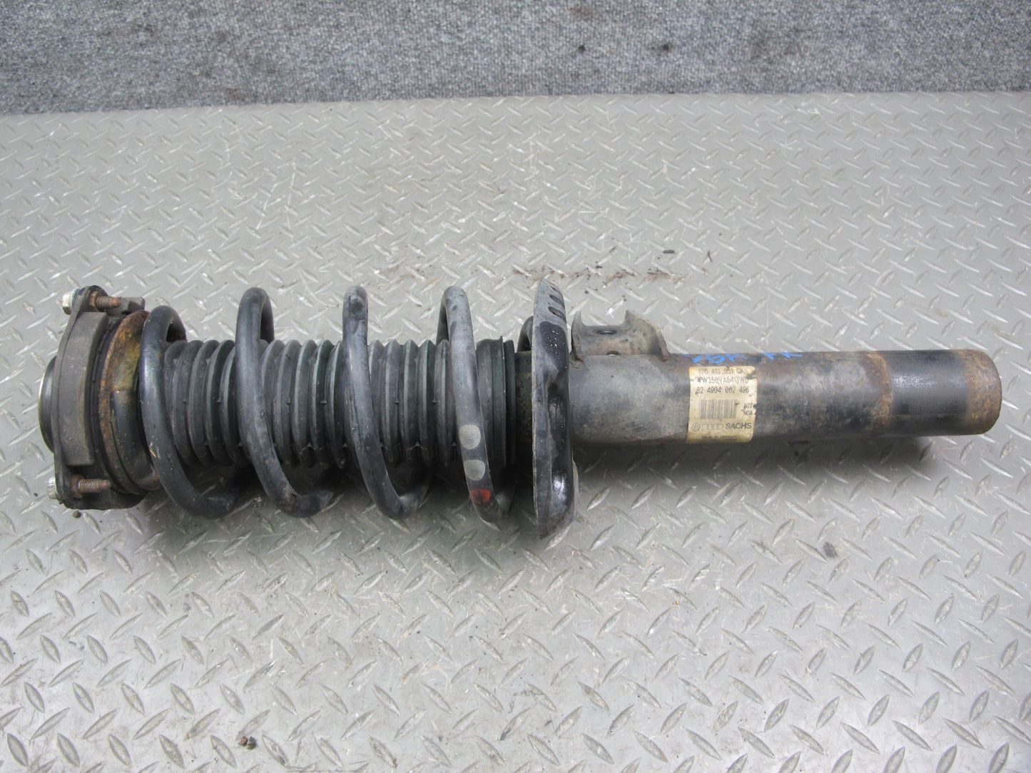 2008 VW Golf MK5 R32 VR6 AWD Front Left & Right Strut Shock Absorber Set OEM