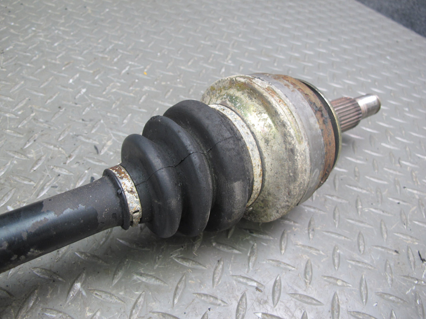 1983-1986 Porsche 928 S A/T Rear Left or Right Side Suspension Axle Shaft