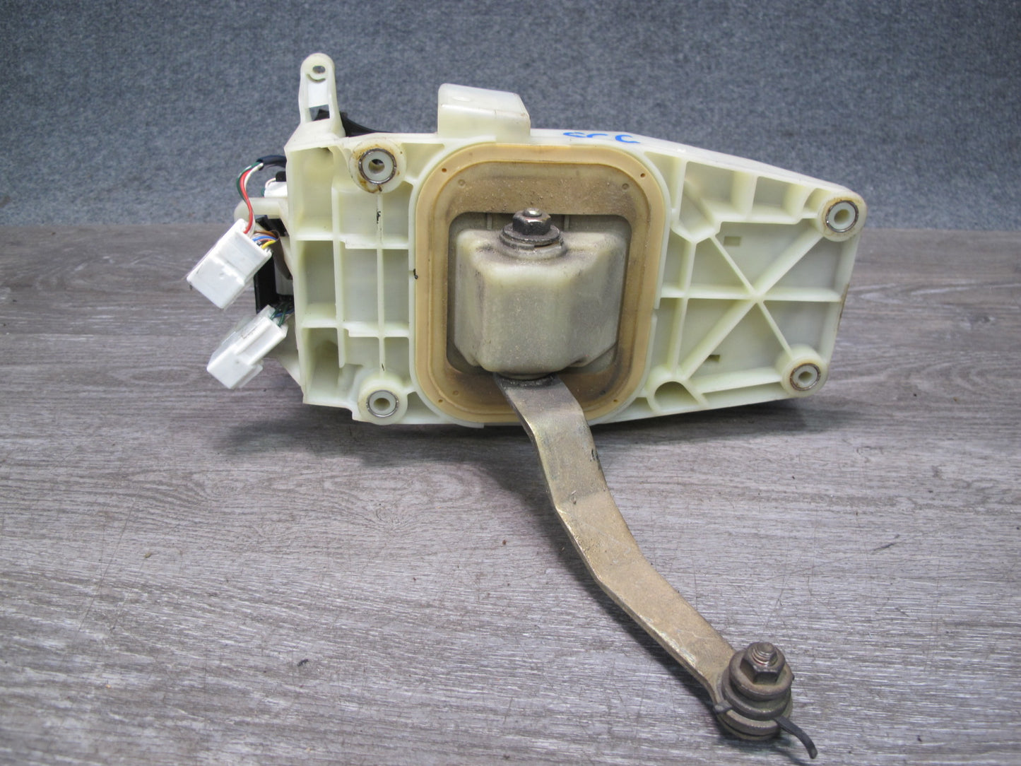 98-00 Lexus UZZ30L SC300 SC400 A/T Gear Shifter w Aftermarket Shifter Knob OEM