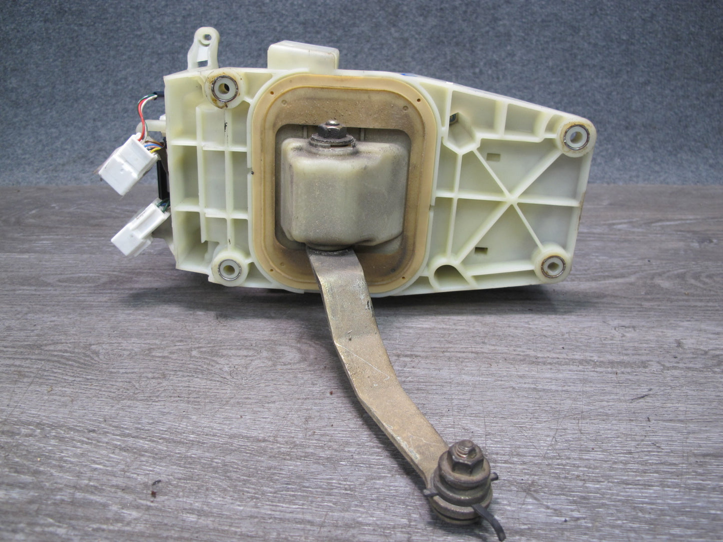 98-00 Lexus UZZ30L SC300 SC400 A/T Gear Shifter w Aftermarket Shifter Knob OEM