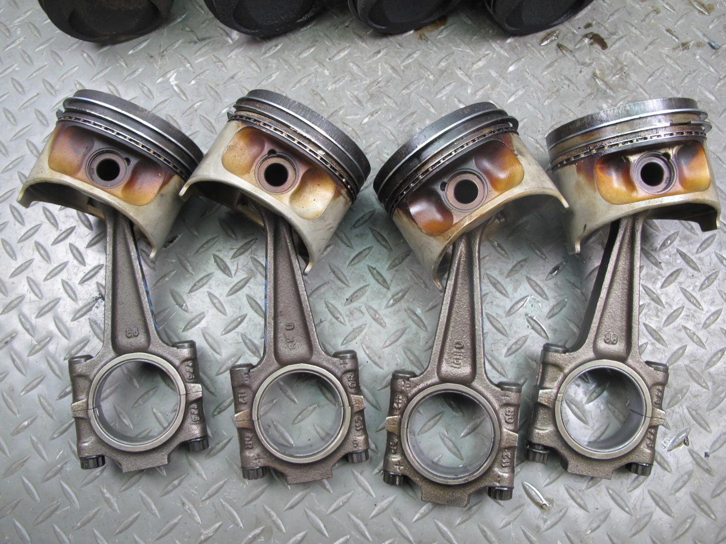 1987-1991 Porsche 928 S4 5.0L Engine Piston Connecting Rod Set of 8 115K Miles