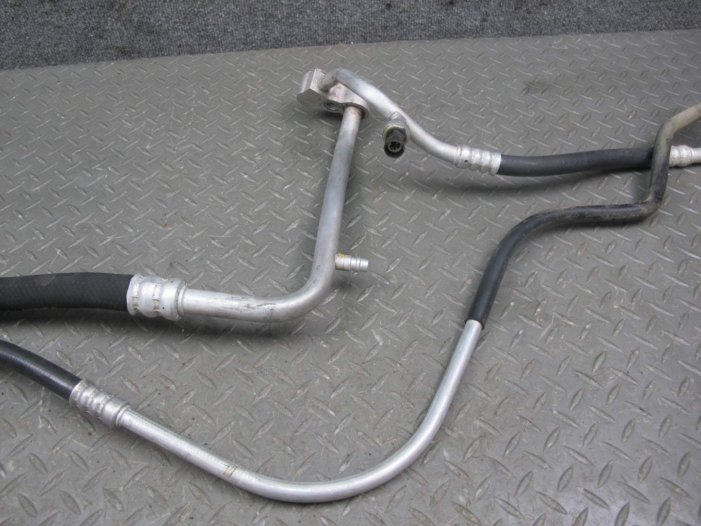 03-06 Chevrolet SSR A/C Air Conditioning Suction Discharge Hose Line Set OEM