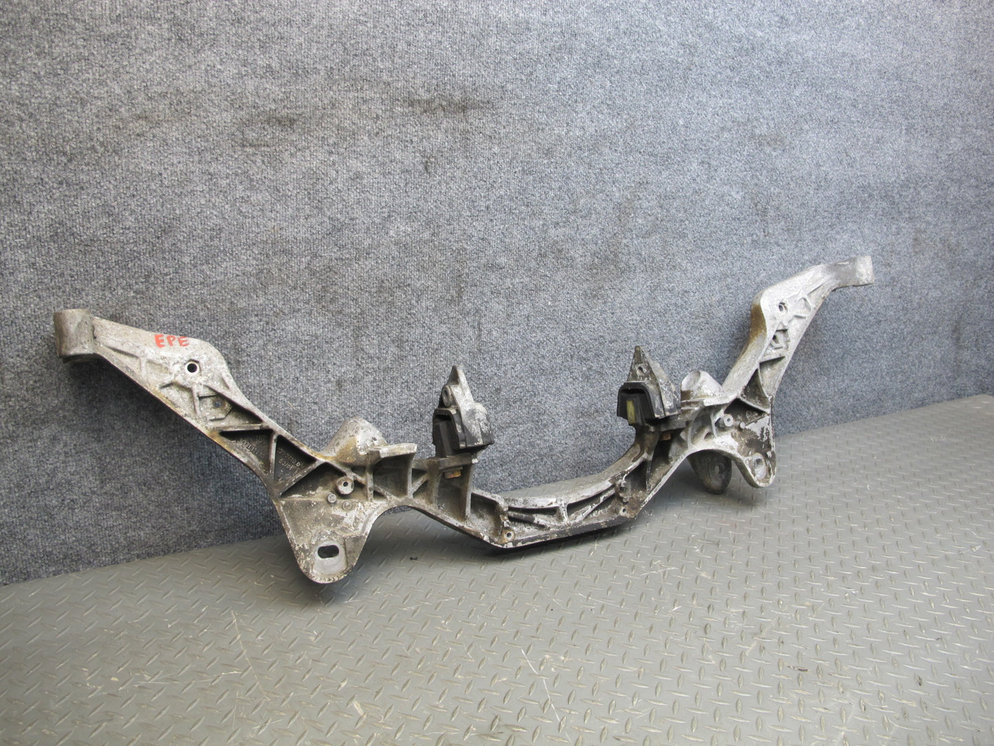 1983-1995 Porsche 928 S A/T Rear Engine Sub Frame Suspension Crossmember Carrier