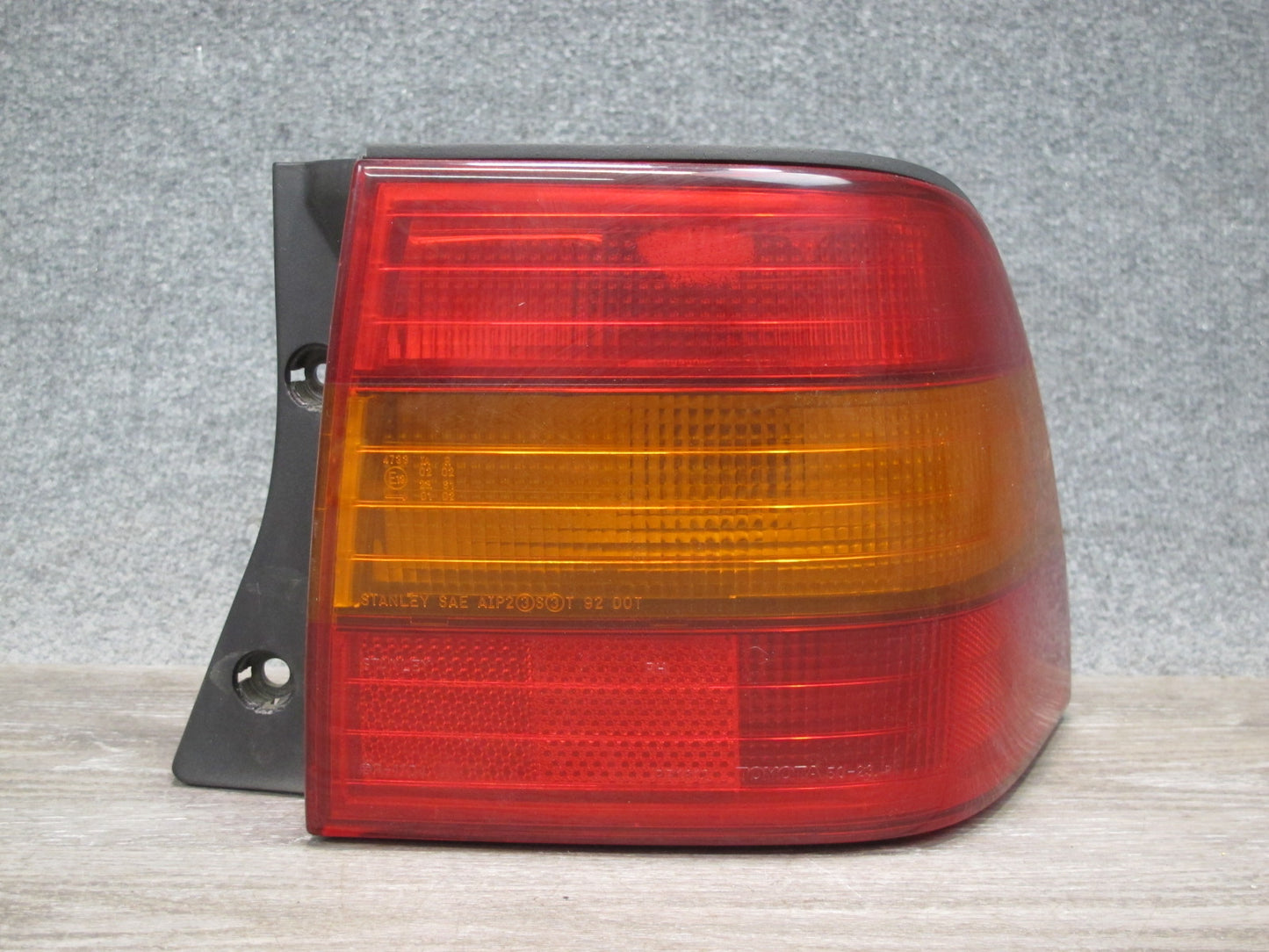 95-97 Lexus UCF20L LS400 Rear Right Outer Tail Light Lamp OEM